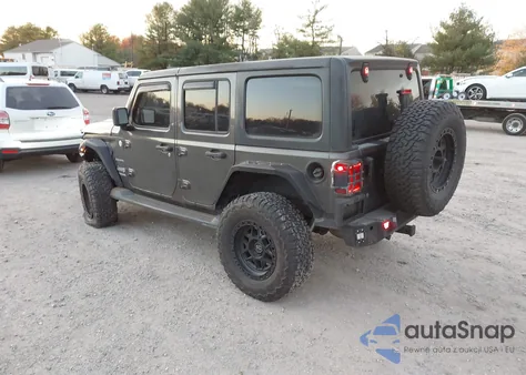 2018 Jeep Wrangler Unlimited Sahara 4X4 из США, поврежденный, VIN 1C4HJXEG7JW117328
